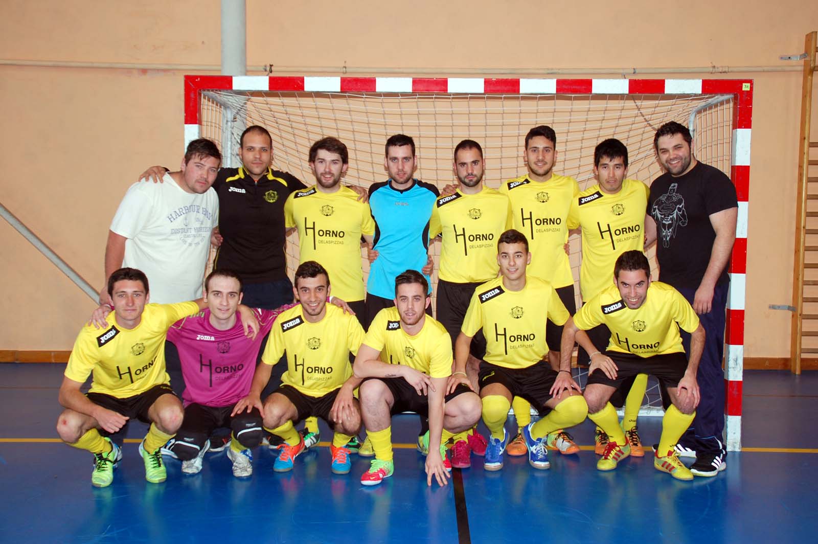 El equipo yunquerano de los Cuatro Caños F.S. se proclama campeón de cuarta  división de fútbol sala a falta de una jornada - Ayuntamiento de Yunquera  de Henares