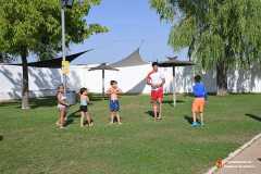 ninos-disfrutando-del-curso-de-natacion