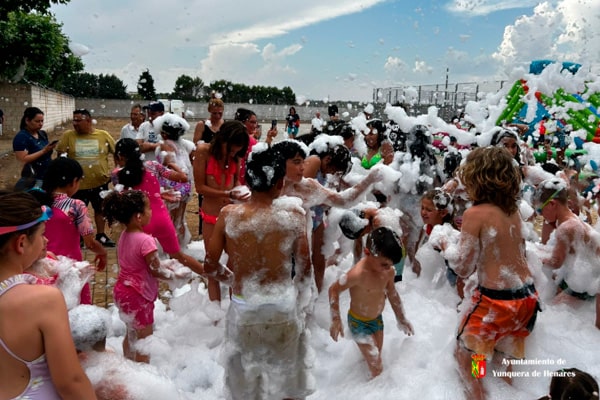 Fiesta de la Espuma 2025 en Yunquera