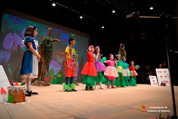 Presentaciones de Into the Woods y Alicia en el País de las Maravillas a beneficio de Proyecto Yunquera