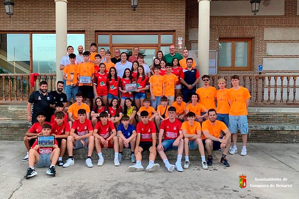 Yunquera rinde homenaje a sus campeones