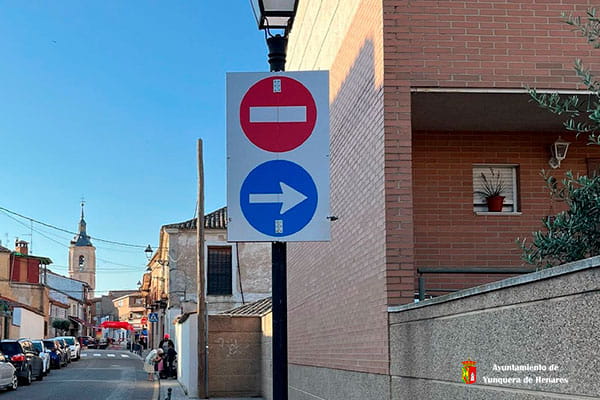 Nuevas señales abatibles en Yunquera de Henares