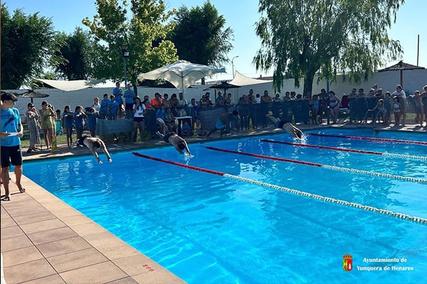 Gran participación en la fase local del Campeonato Interpueblos de Natación en Yunquera de Henares