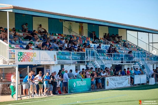 licitación para la reforma y rehabilitación del campo de futmol "El Jaenal"