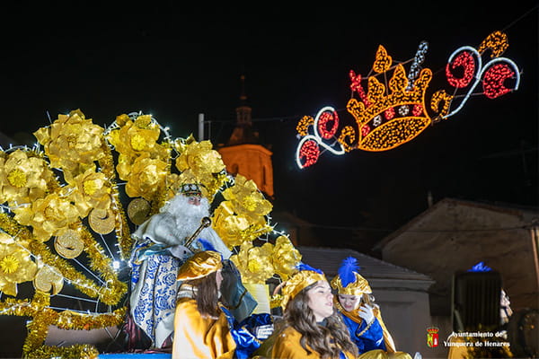 La magia de los Reyes Magos llena las calles de Yunquera de Henares
