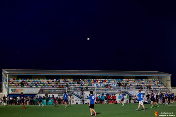 Firma del acta para la Fase 1 de rehabilitación del campo de fútbol "El Jaenal"