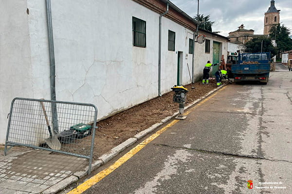 Avanzan las actuaciones del Plan de Mantenimiento de Aceras en Yunquera de Henares