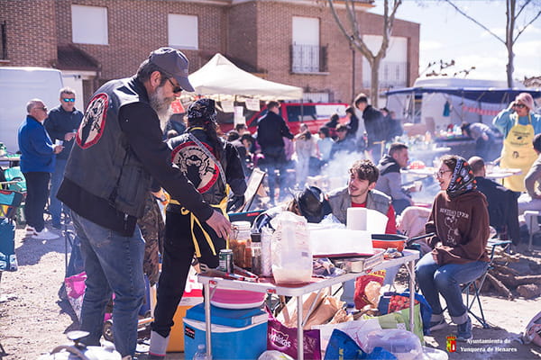 Cientos de vecinos y visitantes disfrutan de la XII Fiesta de la Patata en Yunquera de Henares