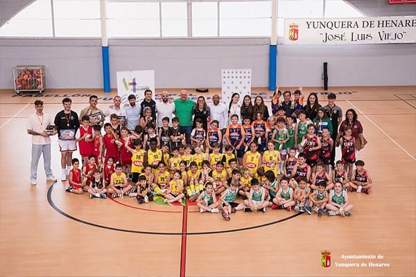 Jornada de clausura en Yunquera de la 13ª edición de la liga benjamín y prebenjamín “Dama de la Campiña”