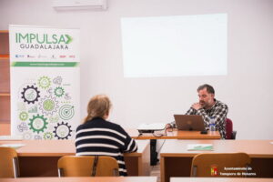 Jornada Revoluciona tu negocio con Inteligencia Artificial & Google Antigravity