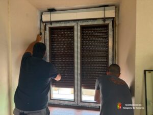 El Ayuntamiento de Yunquera ejecuta la 3ª fase de sustitución de ventanas en edificios municipales