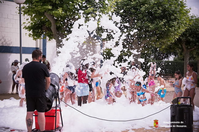 ¡Tarde de espuma con los peques en El Jaenal!