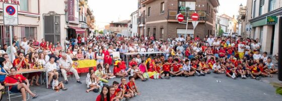 Cientos de yunqueranos y visitantes vibran en la Puerta del Sol con la victoria de España en el Mundial
