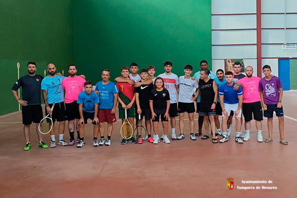 Yunquera reúne a 12 parejas en el II Torneo Interpueblos de Frontenis