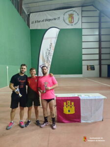 Yunquera reúne a 12 parejas en el II Torneo Interpueblos de Frontenis