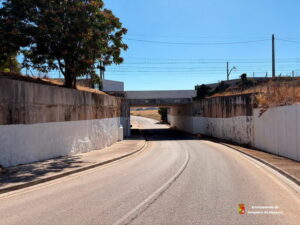 El Ayuntamiento de Yunquera continúa con la limpieza de pintadas y grafitis en diferentes espacios del municipio