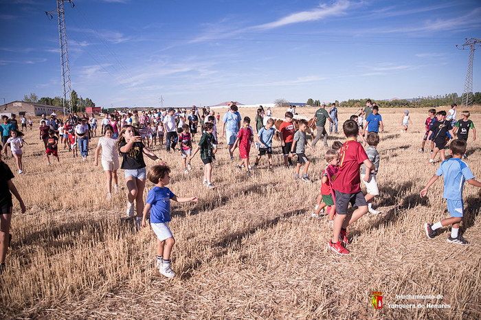 La Bajada infantil hace disfrutar y aprender a los más pequeños