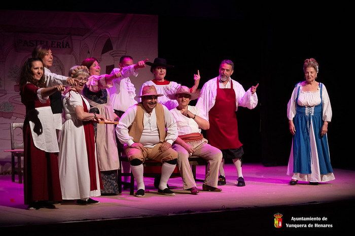 La comedia teatral “Entre pasos y entremeses” ocupa la noche del sábado en la Semana Cultural