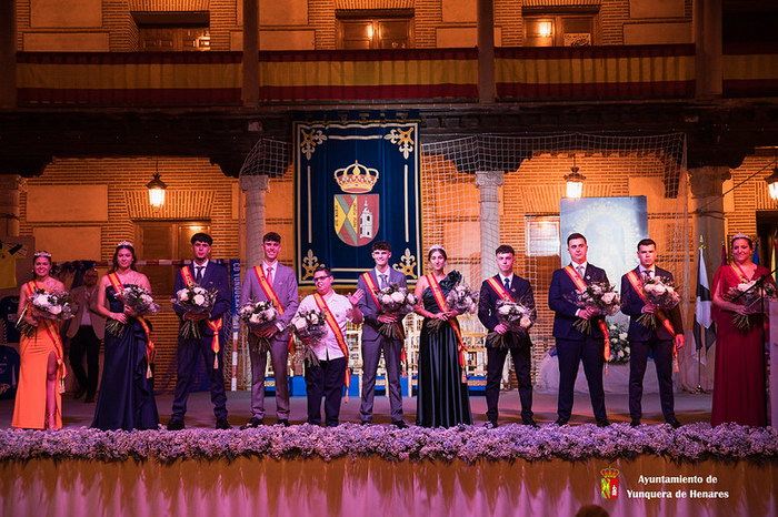 Yunquera da la bienvenida a sus Fiestas con el pregón y la coronación de los Quintos de 2008