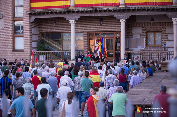Cerca de 200 vecinos de Yunquera de Henares muestran su apoyo y solidaridad con Ceuta