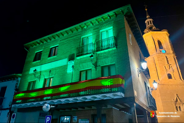 El edificio Municipal de Usos Múltiples se ilumina de verde con motivo del Día de la Salud Mental