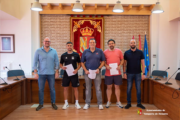 El Ayuntamiento renueva su compromiso con el deporte local mediante los convenios 2026